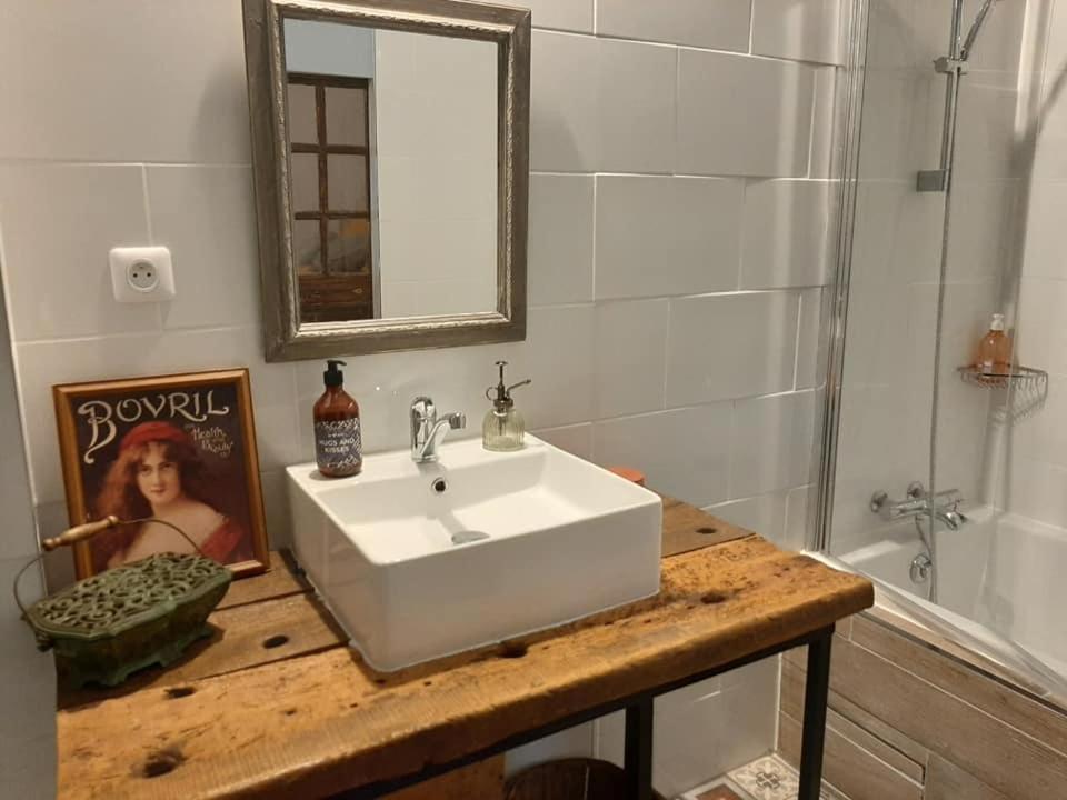 La Grange De La Batone - Bed And Breakfast Messimy-sur-Saone ภายนอก รูปภาพ