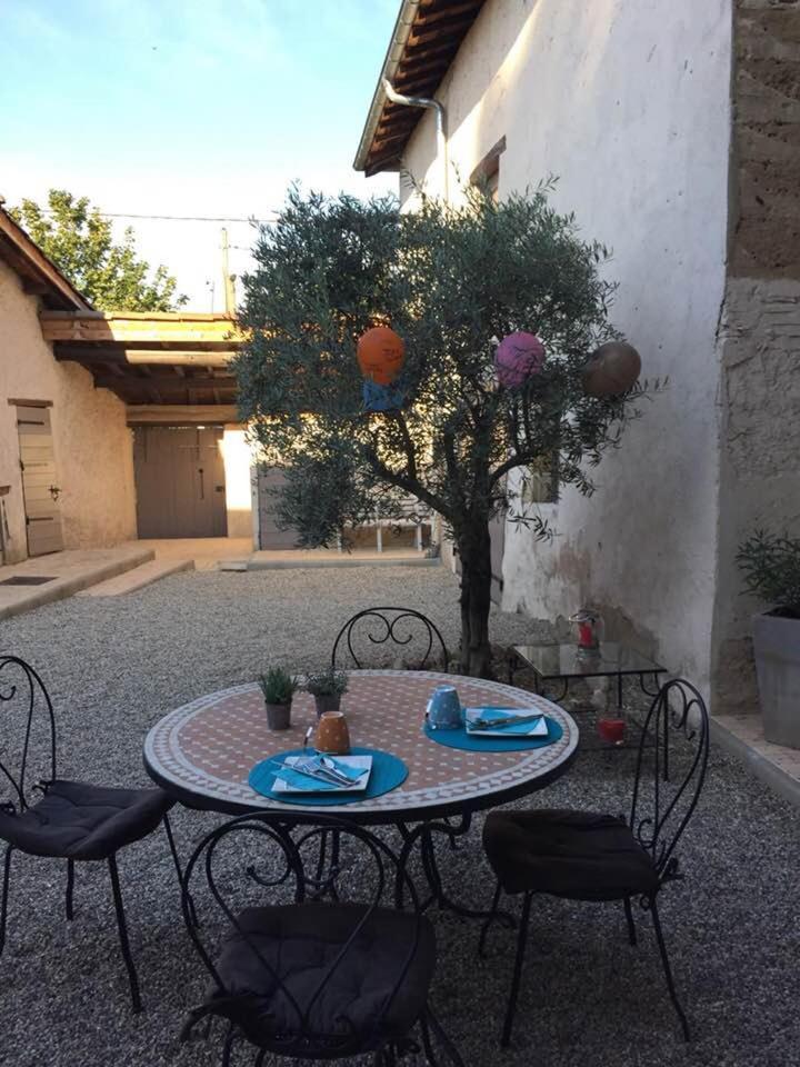 La Grange De La Batone - Bed And Breakfast Messimy-sur-Saone ภายนอก รูปภาพ